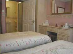 Shawlee Cottage B&B,  Airdrie